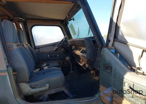 1994 Jeep Wrangler / Yj Sahara z USA, uszkodzony, nr VIN 1J4FY49S6RP419550